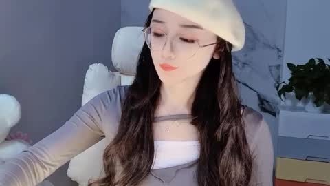 Snapshot of happysweetie168 chatting on December 2024 01:22:02 PM Daisy online show from December 2024 01:22:02 PM