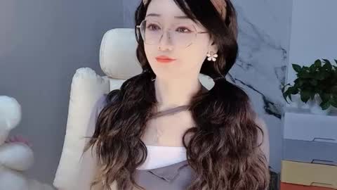 Snapshot of happysweetie168 chatting on December 2024 03:58:01 AM Daisy online show from December 2024 03:58:01 AM