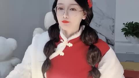 Snapshot of happysweetie168 chatting on February 2025 03:10:02 PM Daisy online show from February 2025 03:10:02 PM