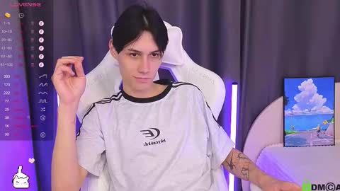 Mark online show from November 2025 05:48:02 PM