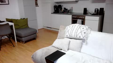 Snapshot of hard_out_here chatting on December 2025 01:32:02 AM Chris online show from December 2025 01:32:02 AM