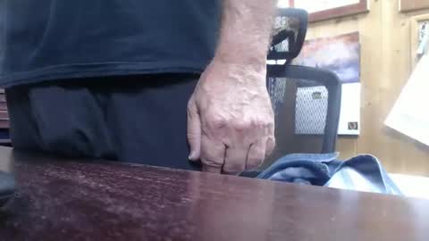 Snapshot of hardbuns chatting on October 2025 08:38:01 AM Brad online show from October 2025 08:38:01 AM