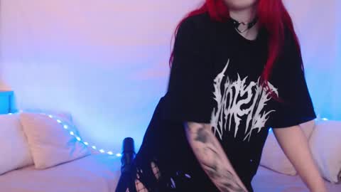 Snapshot of hardcore_x chatting on December 2024 12:51:02 AM Emily online show from December 2024 12:51:02 AM