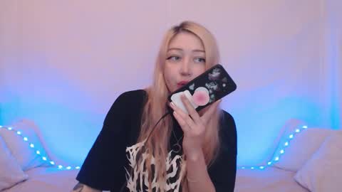 Snapshot of hardcore_x chatting on September 2025 10:55:02 PM Emily online show from September 2025 10:55:02 PM