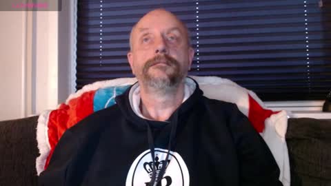 MrLazy online show from December 2024 02:22:02 PM