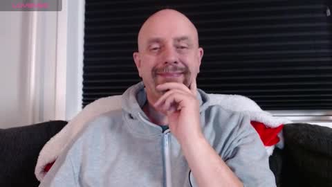 MrLazy online show from January 2025 06:41:02 PM