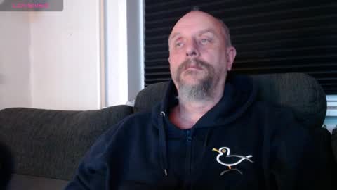 MrLazy online show from November 2025 06:00:02 PM