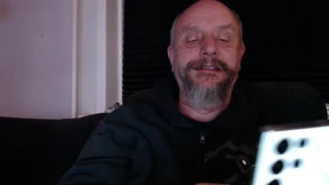 MrLazy online show from December 2025 08:25:01 PM