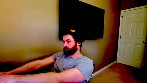 Snapshot of hardswtch chatting on December 2024 05:26:01 PM Tom online show from December 2024 05:26:01 PM