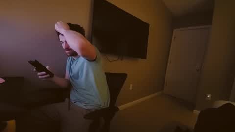 Snapshot of hardswtch chatting on December 2024 12:25:01 AM Tom online show from December 2024 12:25:01 AM