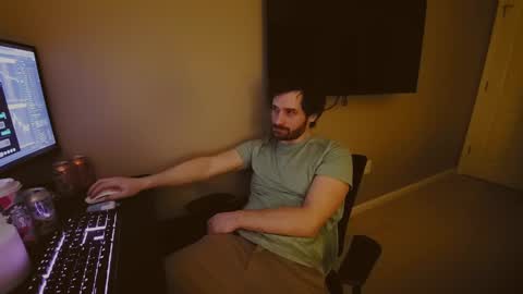 Snapshot of hardswtch chatting on December 2024 09:13:01 AM Tom online show from December 2024 09:13:01 AM