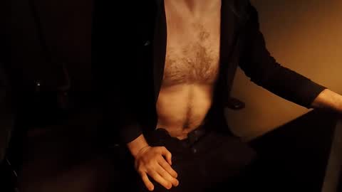 Snapshot of hardswtch chatting on September 2025 09:31:02 AM Tom online show from September 2025 09:31:02 AM