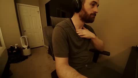 Snapshot of hardswtch chatting on September 2025 03:58:02 PM Tom online show from September 2025 03:58:02 PM