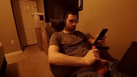 Snapshot of hardswtch chatting on September 2025 11:43:01 PM Tom online show from September 2025 11:43:01 PM