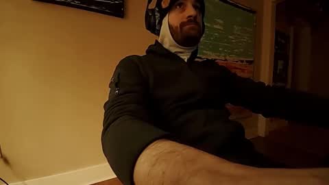 Snapshot of hardswtch chatting on October 2025 11:04:01 PM Tom online show from October 2025 11:04:01 PM