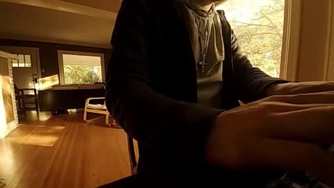 Snapshot of hardswtch chatting on October 2025 11:05:02 PM Tom online show from October 2025 11:05:02 PM