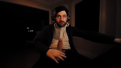 Snapshot of hardswtch chatting on October 2025 11:10:02 AM Tom online show from October 2025 11:10:02 AM