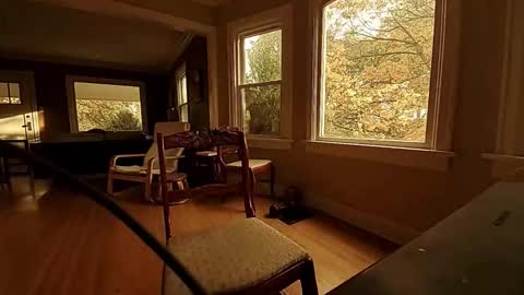 Snapshot of hardswtch chatting on October 2025 11:27:01 PM Tom online show from October 2025 11:27:01 PM