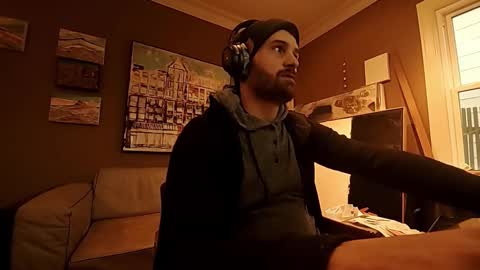 Tom online show from November 2025 09:35:02 PM