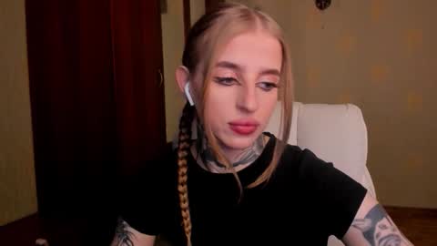 Julia online show from February 2026 05:02:02 AM