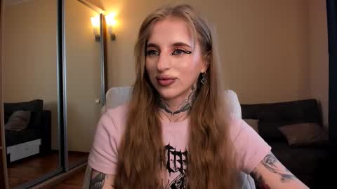 Julia online show from March 2026 05:01:02 AM