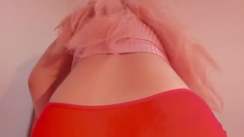 Annie online show from November 2025 06:47:01 AM