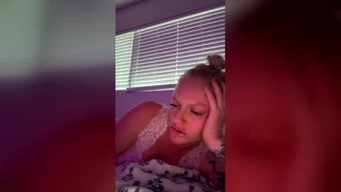 Snapshot of harleyyrae chatting on May 2026 02:28:01 AM Harley Rae online show from May 2026 02:28:01 AM