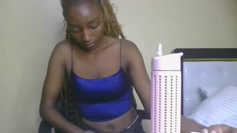 harmlessbitch online show from October 2025 03:30:02 PM