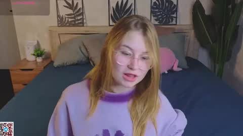 Snapshot of harmony_mills chatting on September 2025 12:14:01 AM Christine online show from September 2025 12:14:01 AM