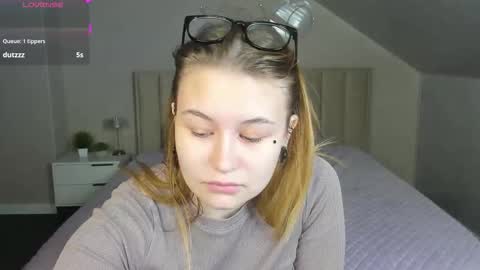 Snapshot of harmony_mills chatting on October 2025 02:01:02 AM Christine online show from October 2025 02:01:02 AM