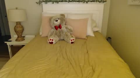 Snapshot of harmony_rose_xoxo chatting on February 2025 11:04:02 PM Harmony online show from February 2025 11:04:02 PM