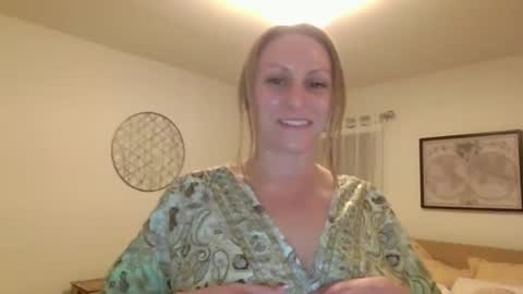 Snapshot of harmony_rose_xoxo chatting on March 2025 02:46:02 AM Harmony online show from March 2025 02:46:02 AM