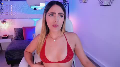 Snapshot of harper_woods chatting on January 2025 07:37:01 PM Harper online show from January 2025 07:37:01 PM