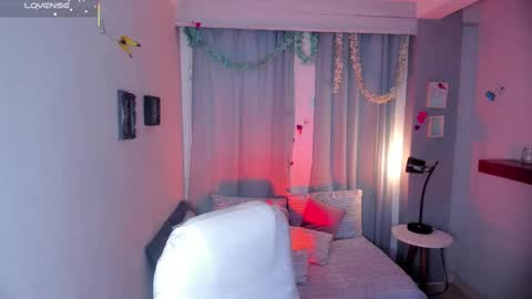 Snapshot of harper_woods chatting on October 2025 03:36:02 PM Harper online show from October 2025 03:36:02 PM