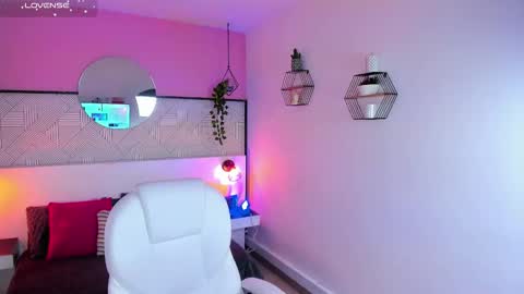 Snapshot of harper_woods chatting on November 2025 08:31:01 PM Harper online show from November 2025 08:31:01 PM