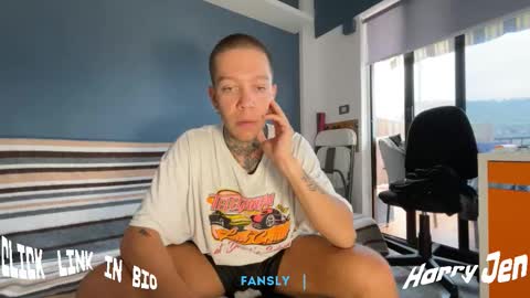 Snapshot of harry_jen chatting on September 2025 09:09:01 AM TAP HERE choise Harry tattoo on chest Jen curls hair online show from September 2025 09:09:01 AM