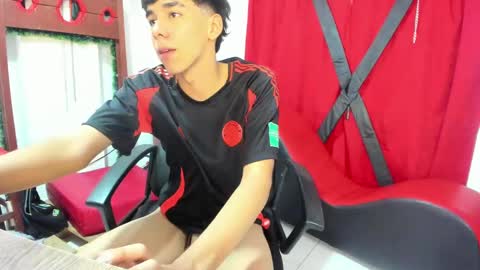 Snapshot of harry_latinboy chatting on December 2024 10:56:02 PM Harry online show from December 2024 10:56:02 PM