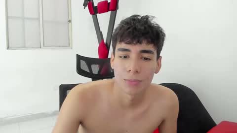 Snapshot of harry_latinboy chatting on March 2025 10:42:01 PM Harry online show from March 2025 10:42:01 PM