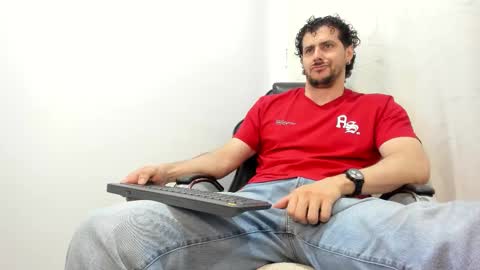 Snapshot of harrydaviss chatting on February 2026 10:27:01 PM alpha online show from February 2026 10:27:01 PM