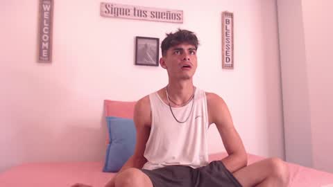 Snapshot of harrythomson1 chatting on December 2024 06:10:01 AM harry thomson online show from December 2024 06:10:01 AM