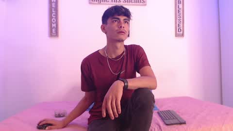 Snapshot of harrythomson1 chatting on December 2024 11:12:02 PM harry thomson online show from December 2024 11:12:02 PM