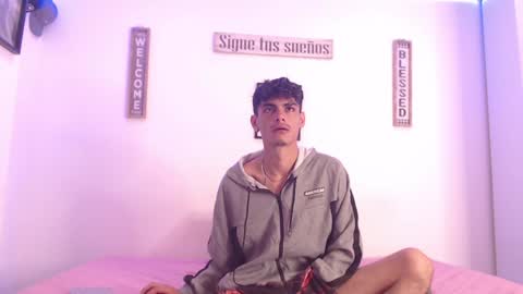 Snapshot of harrythomson1 chatting on December 2024 11:35:02 PM harry thomson online show from December 2024 11:35:02 PM