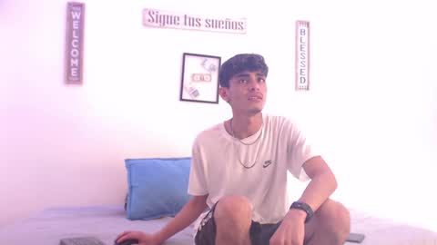 Snapshot of harrythomson1 chatting on January 2025 07:35:01 PM harry thomson online show from January 2025 07:35:01 PM