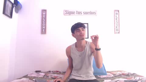 Snapshot of harrythomson1 chatting on January 2025 01:49:01 PM harry thomson online show from January 2025 01:49:01 PM