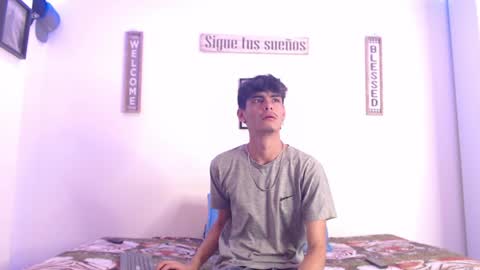 Snapshot of harrythomson1 chatting on January 2025 04:57:02 AM harry thomson online show from January 2025 04:57:02 AM