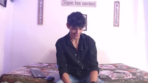 Snapshot of harrythomson1 chatting on January 2025 09:25:01 PM harry thomson online show from January 2025 09:25:01 PM