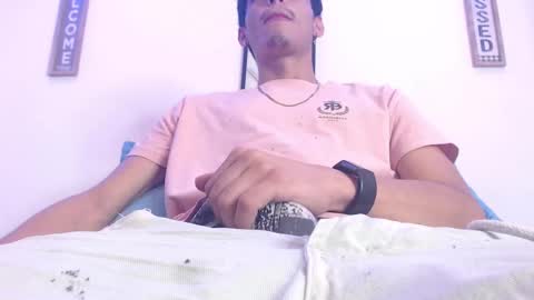 Snapshot of harrythomson1 chatting on February 2025 06:00:01 AM harry thomson online show from February 2025 06:00:01 AM