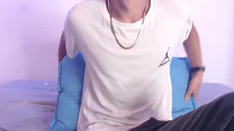 Snapshot of harrythomson1 chatting on February 2025 03:01:02 AM harry thomson online show from February 2025 03:01:02 AM