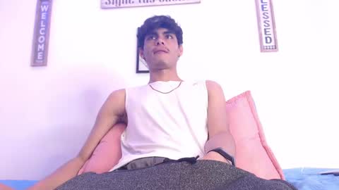 Snapshot of harrythomson1 chatting on March 2025 08:43:02 PM harry thomson online show from March 2025 08:43:02 PM