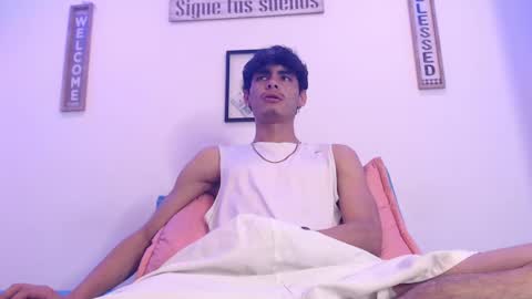 Snapshot of harrythomson1 chatting on March 2025 03:22:01 AM harry thomson online show from March 2025 03:22:01 AM